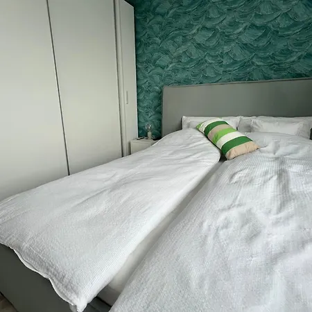 아파트 Cathedral Uptown-urban Comfort With Balcony *