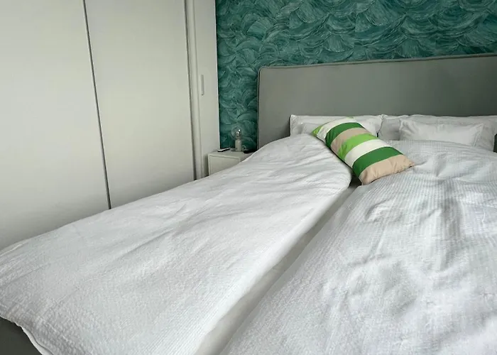 아파트 Cathedral Uptown-urban Comfort With Balcony *