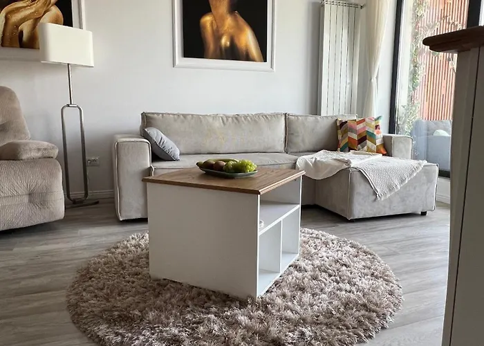 Cathedral Uptown-urban Comfort With Balcony 布加勒斯特